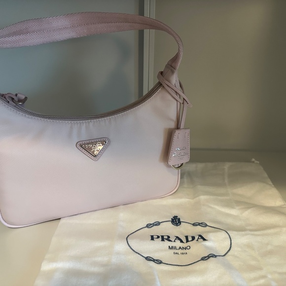 Prada Re-Edition 2000 Mini Shoulder Bag - Picture 10 of 10